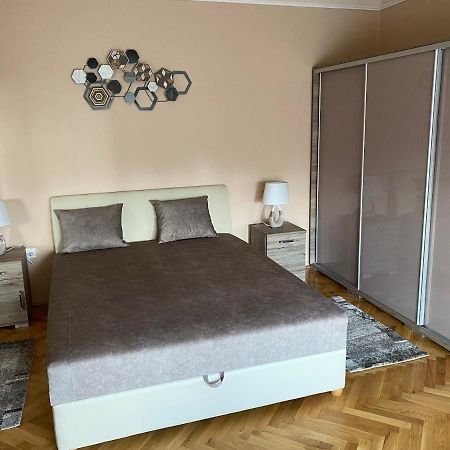 Sarga-Kek Haz Apartment Vonyarcvashegy Bagian luar foto