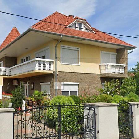 Sarga-Kek Haz Apartment Vonyarcvashegy Bagian luar foto
