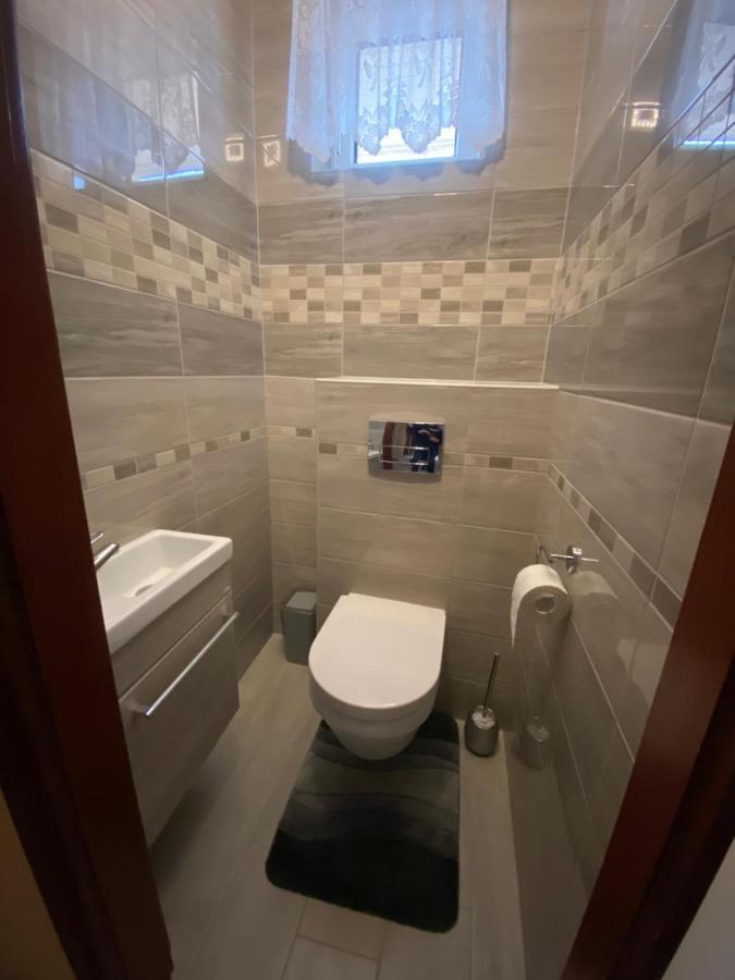 Sarga-Kek Haz Apartment Vonyarcvashegy Bagian luar foto